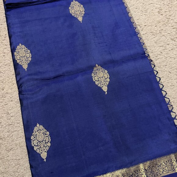 Pure kanchipuram Silk Saree in blue - Picture 9 of 11